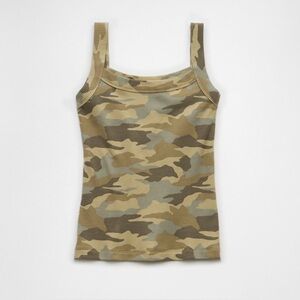 NWTS American Eagle Outfitters Camo Tank Top Women’s Size Fitted Large